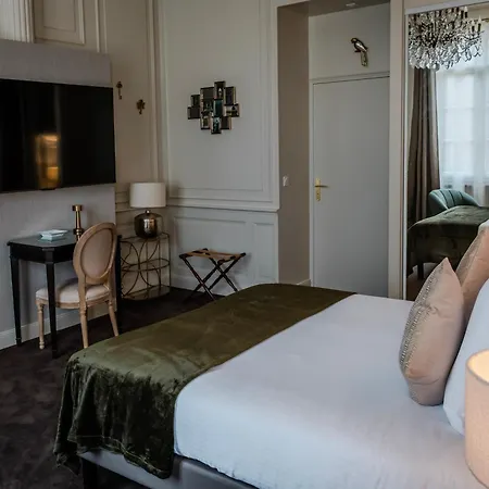 Grand Hotel 