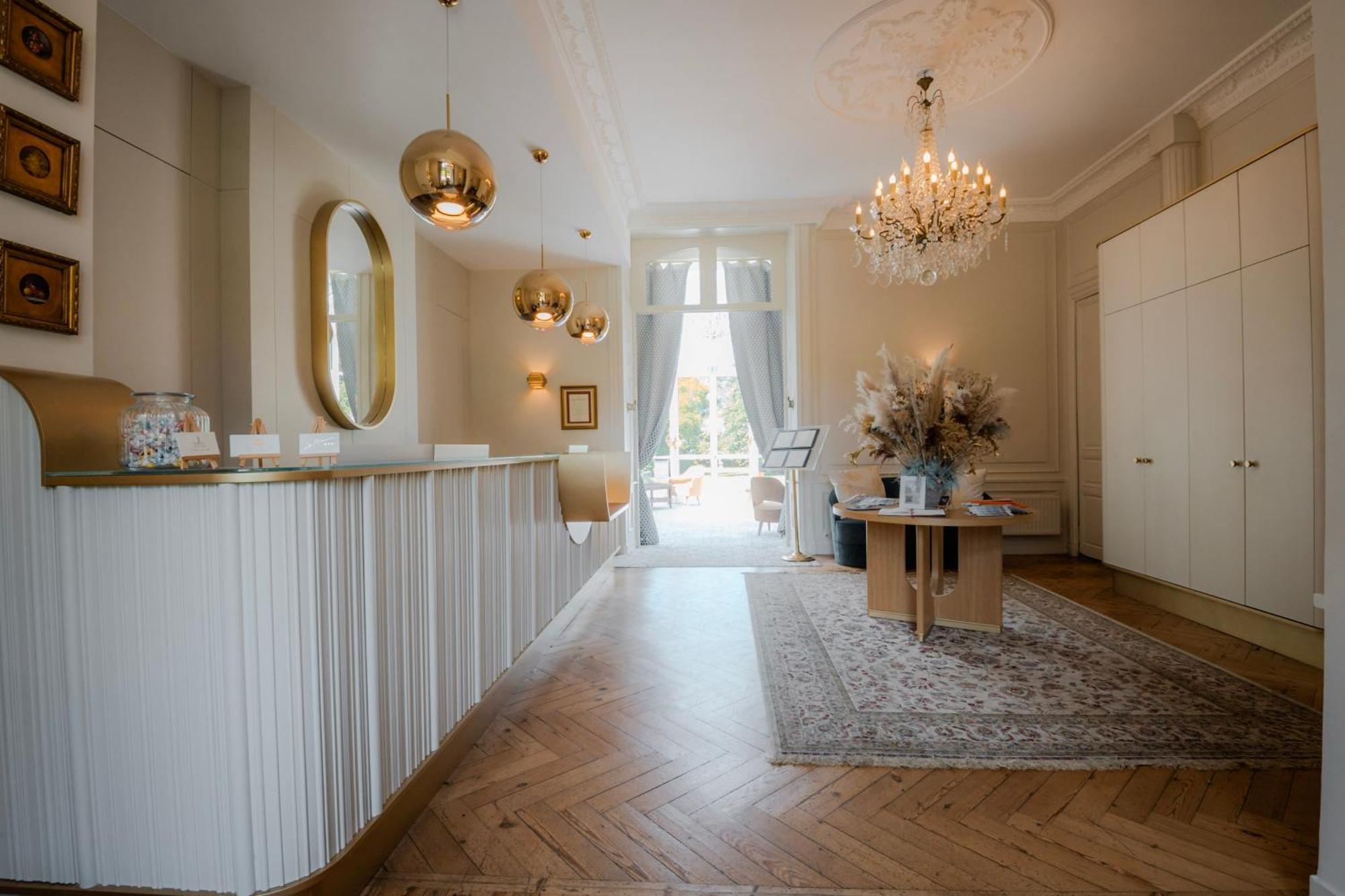 Chateau De Hotel