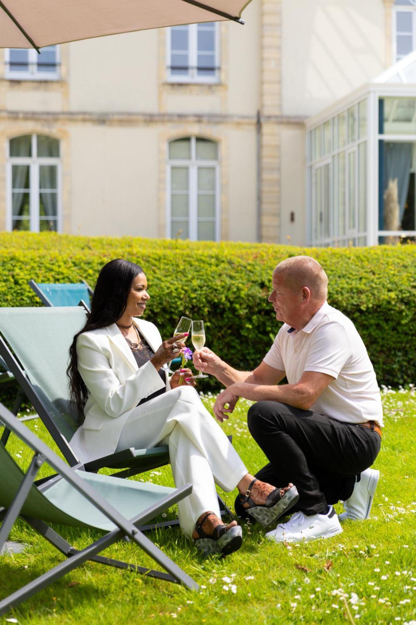 Chateau De Hotel 4*
